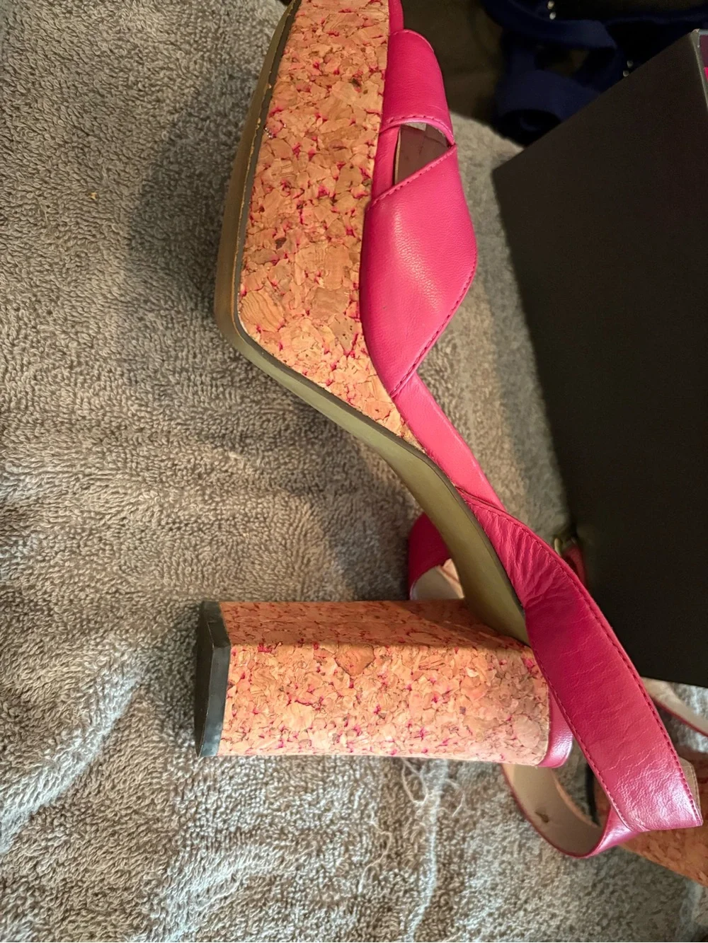 Vince Camuto eye catching